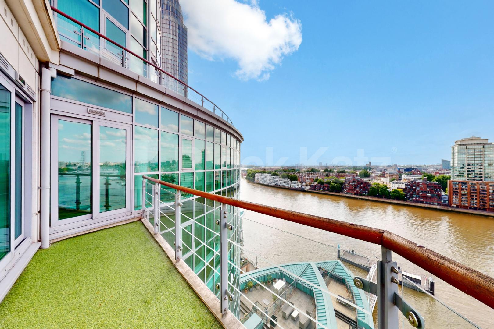 Stunning 3 bed 3 bath overlooking the Thames Flagstaff House St George Wharf, Vauxhall